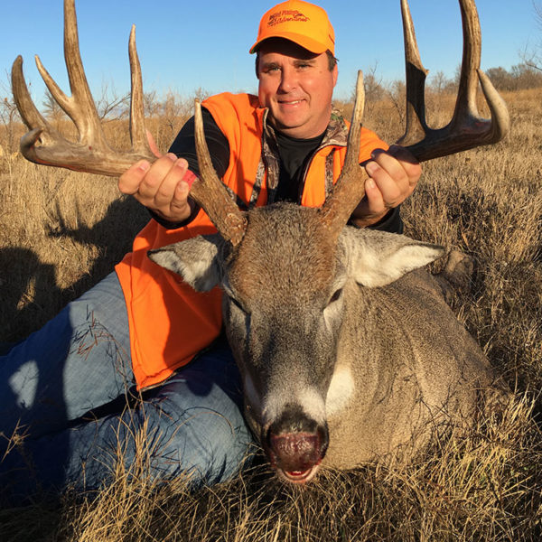 North Dakota Whitetail Deer Hunting Guides & Deer Hunting Outfitters